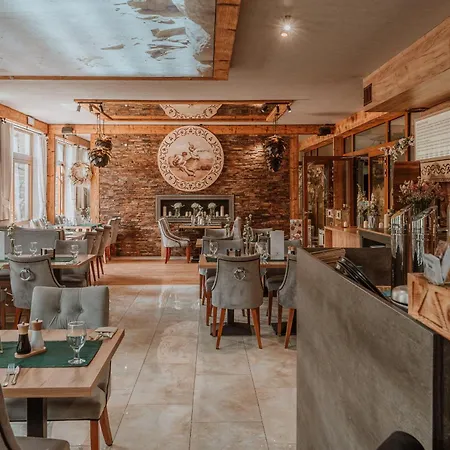 Goralski & Restaurant * Bialka Tatrzanska