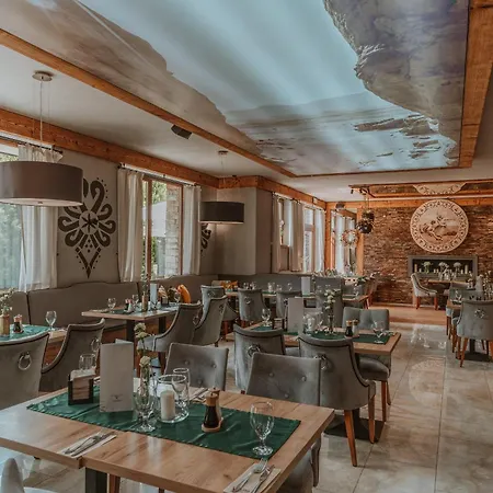 Goralski & Restaurant 4* بيالكا تاترزانسكا