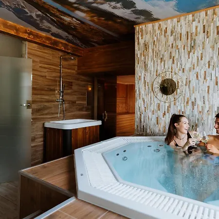 شقة فندقية Goralski & Restaurant 4*