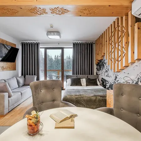Lägenhetshotell Goralski & Restaurant 4*