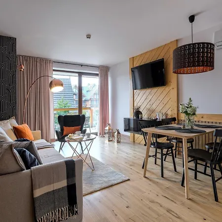 Lägenhetshotell Goralski & Restaurant 4*