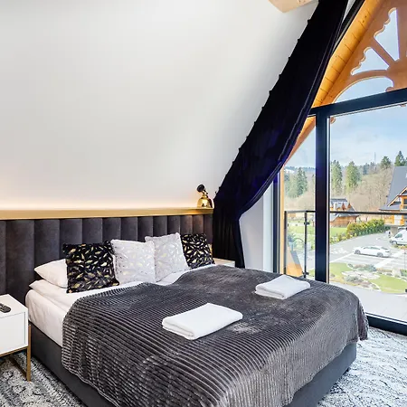 Lägenhetshotell Goralski & Restaurant 4*