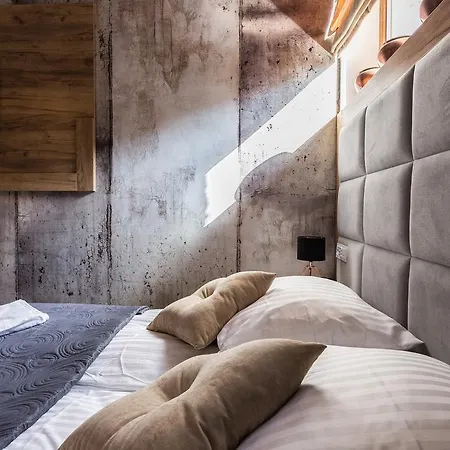 شقة فندقية Goralski & Restaurant