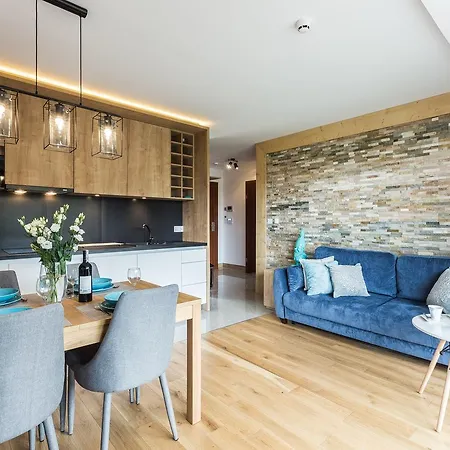 Goralski & Restaurant 4* بيالكا تاترزانسكا