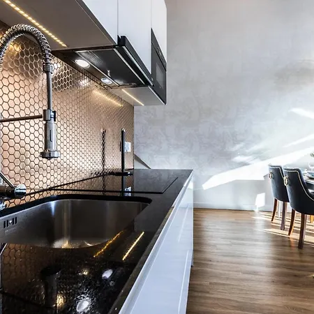 Goralski & Restaurant 4*