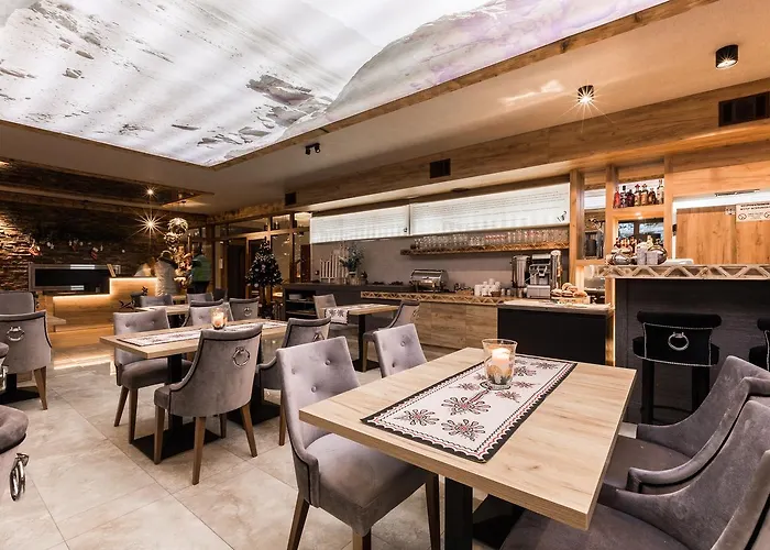 Goralski & Restaurant Aparthotel Białka Tatrzańska